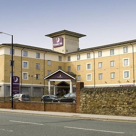 Premier Inn Newcastle City Centre Millennium Bridge Exterior foto