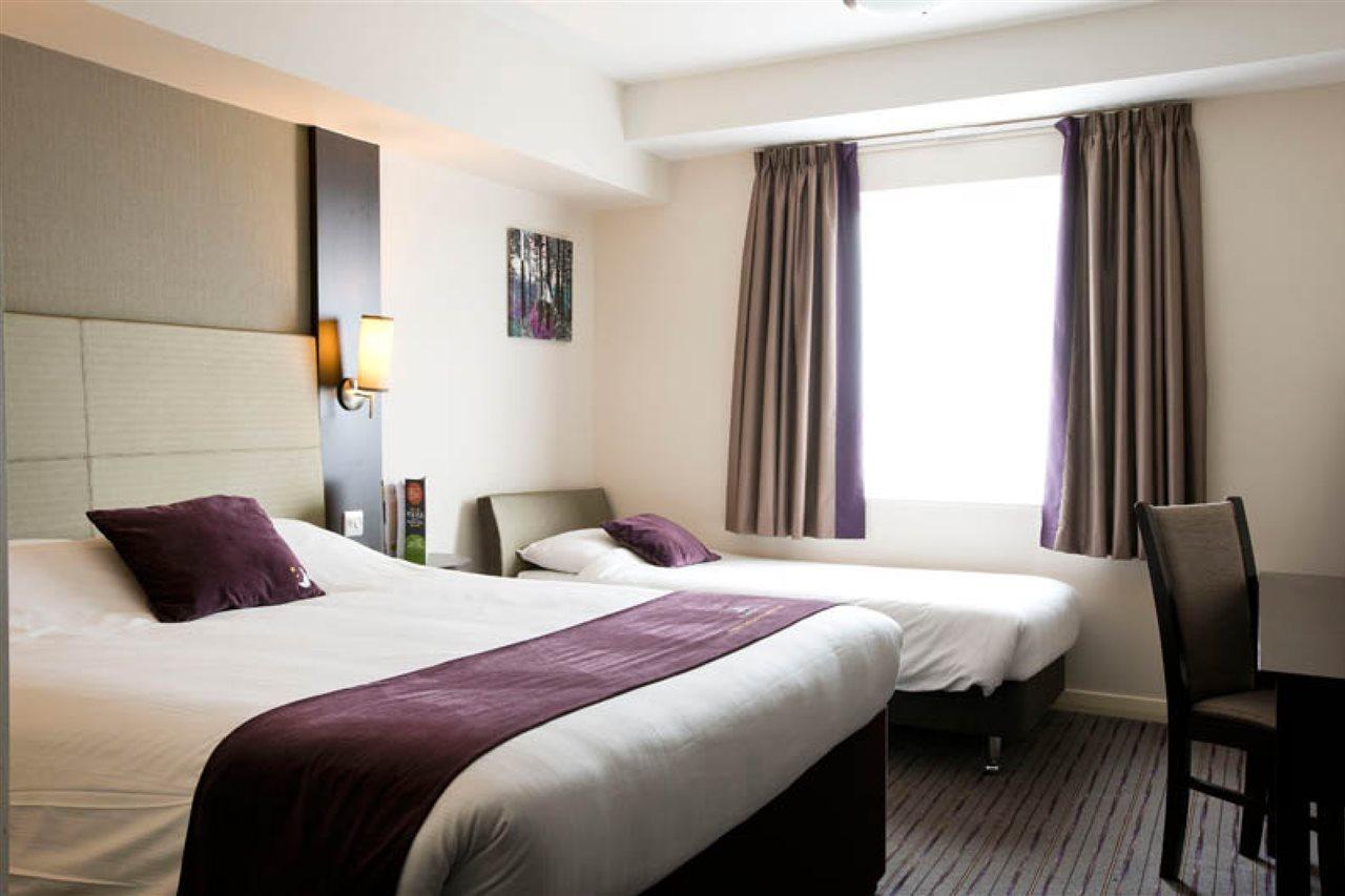 Premier Inn Newcastle City Centre Millennium Bridge Exterior foto