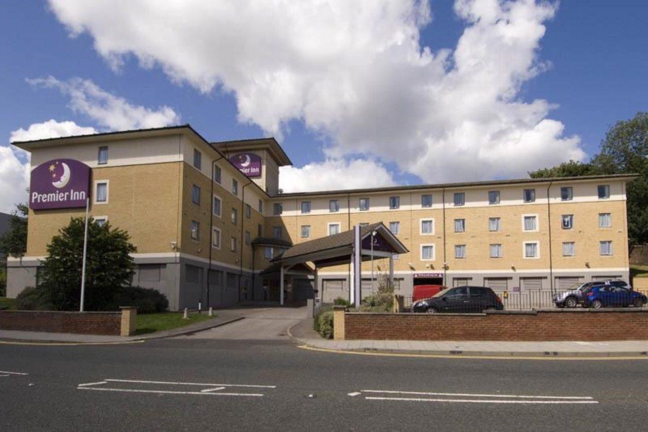 Premier Inn Newcastle City Centre Millennium Bridge Exterior foto
