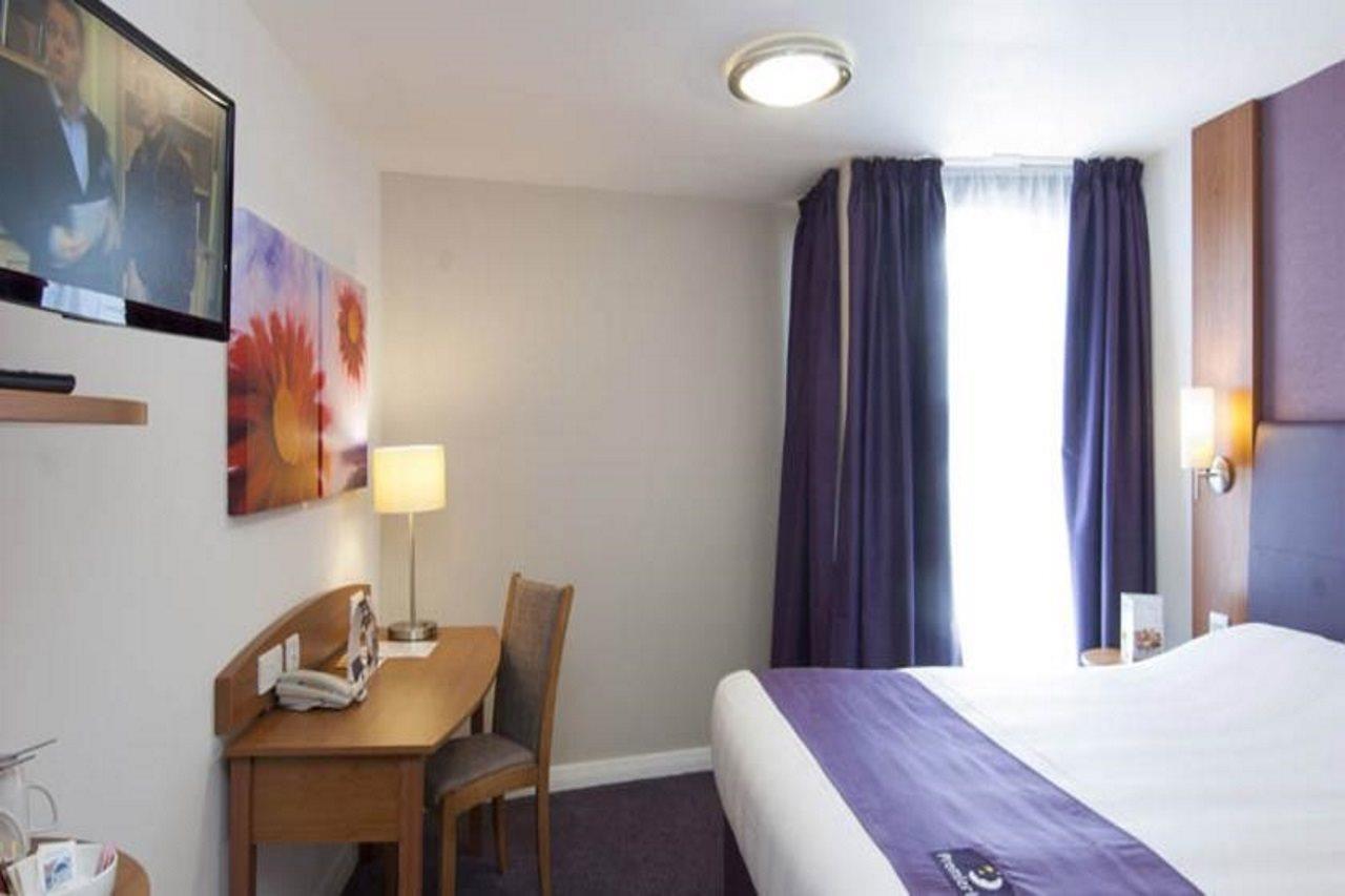 Premier Inn Newcastle City Centre Millennium Bridge Exterior foto