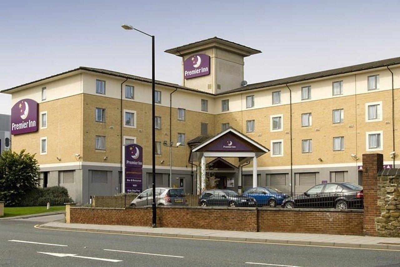 Premier Inn Newcastle City Centre Millennium Bridge Exterior foto